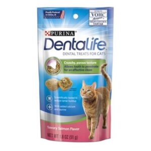 Pamlsok DentaLife cat salmon 8x40 g